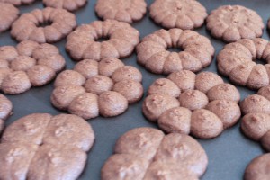 Petits biscuits sablés à la presse à biscuits